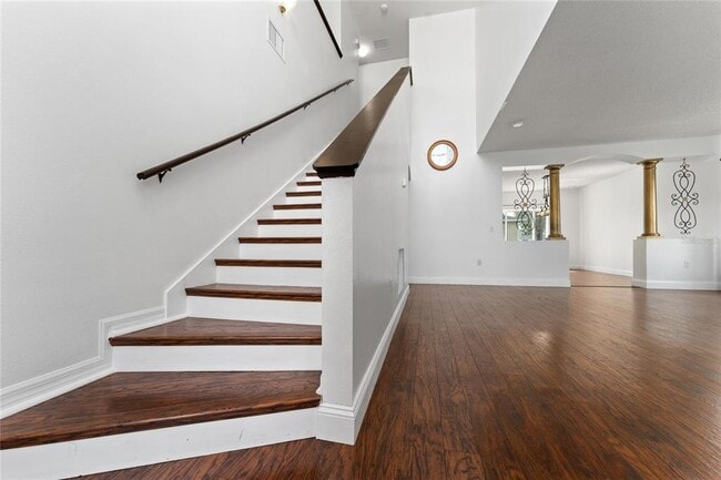 Building Photo - 637 Bittern Ct