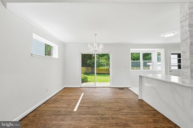 Building Photo - 9831 Singleton Dr