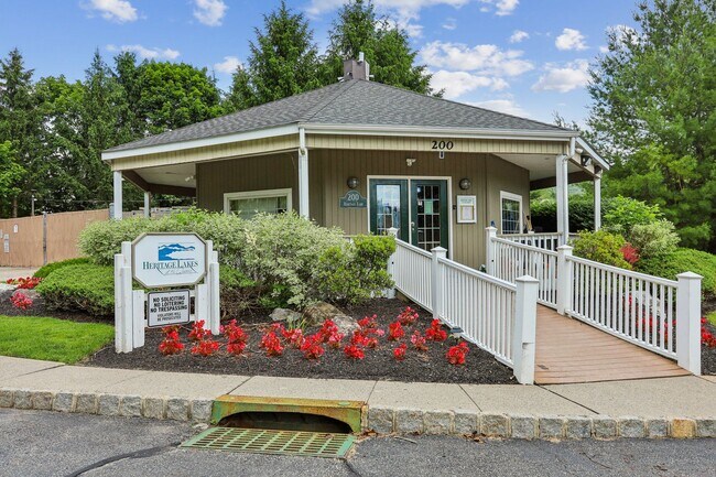 Building Photo - 41 Burlington Ct