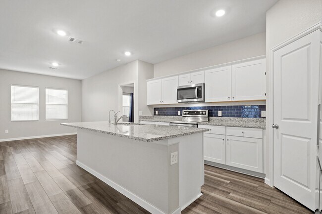 Building Photo - 6306 Highland Trl Dr