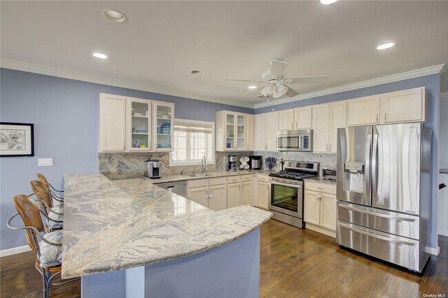 Building Photo - 1051 Oceanfront