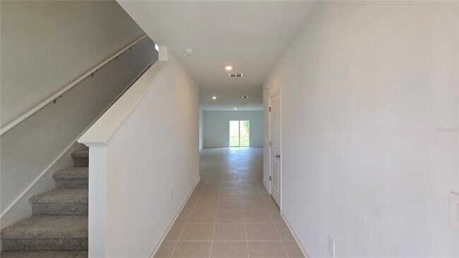 Building Photo - 3363 Alexander Dr