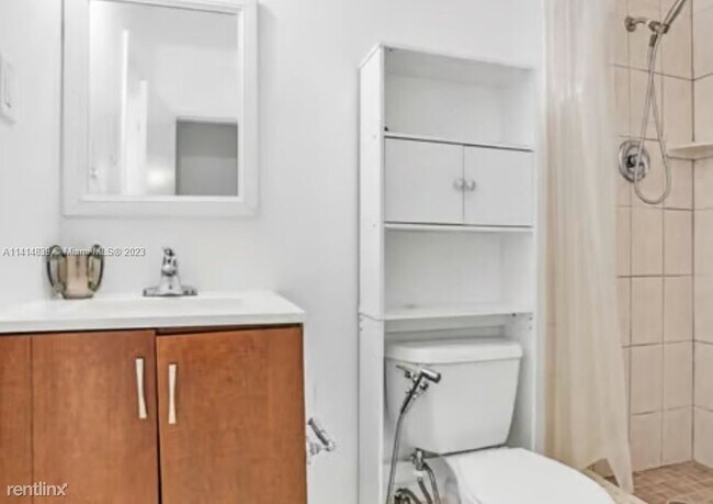 Building Photo - 4 br, 2 bath House - 1232 NE 176th Ter