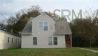 Building Photo - 2433 Slevin St