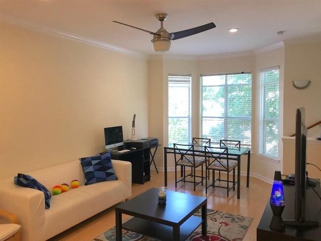 Building Photo - 375 North Highland Avenue Northeast