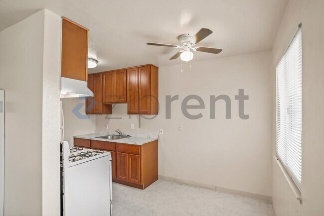 Building Photo - 7630 Lockwood St