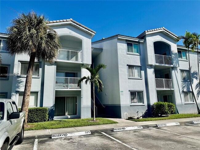 Building Photo - 2640 S University Dr