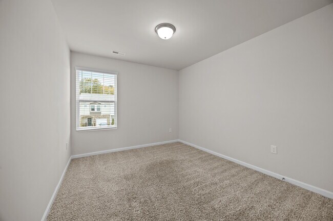 Building Photo - 929 Clearhaven Ln