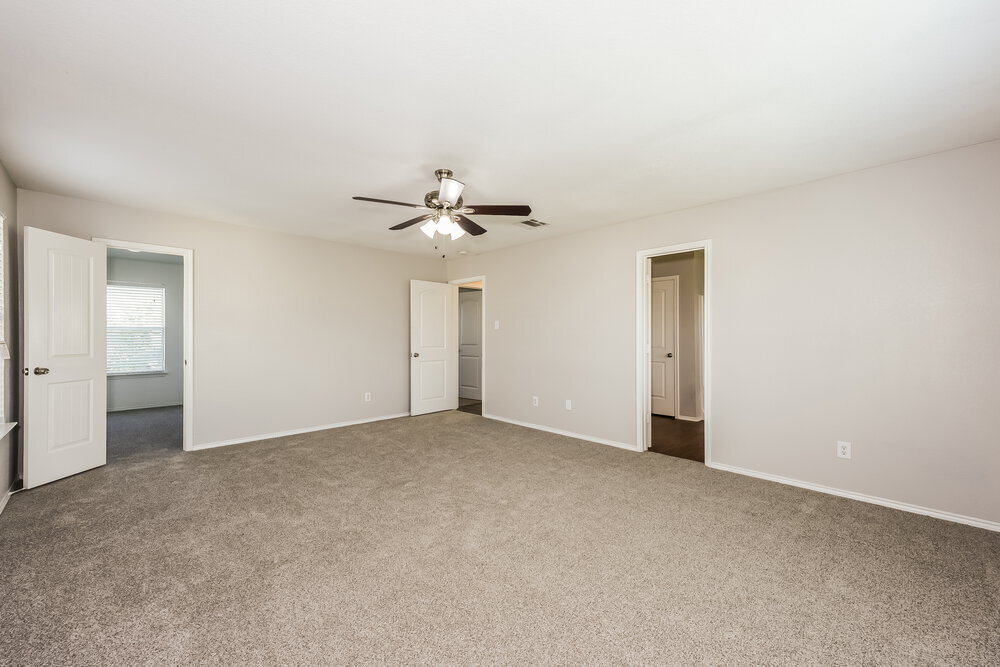 Building Photo - 3512 Cayman Dr