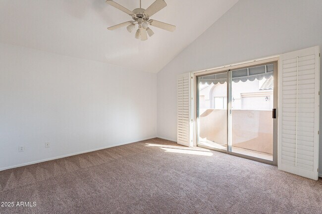 Building Photo - 7240 N Dreamy Draw Dr