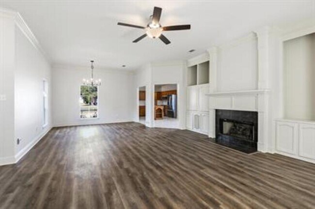 Building Photo - 10753 Fernbrook Ave