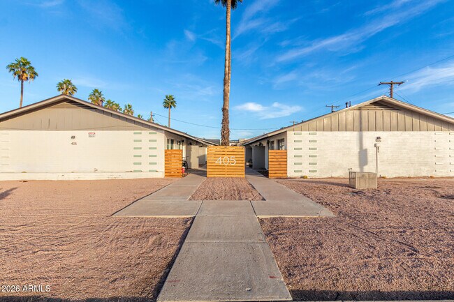 Building Photo - 405 S Priest Dr