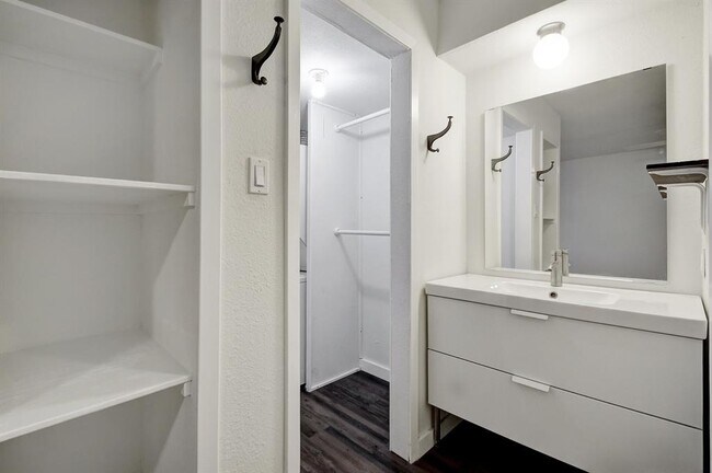 Building Photo - 4111 Avenue A