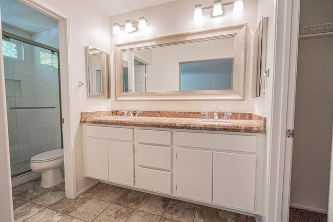 Building Photo - The Palisades -  3 Bedroom Townhome for Rent in Stevenson Ranch!