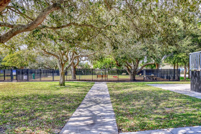 Building Photo - 1210 Skylark Ln