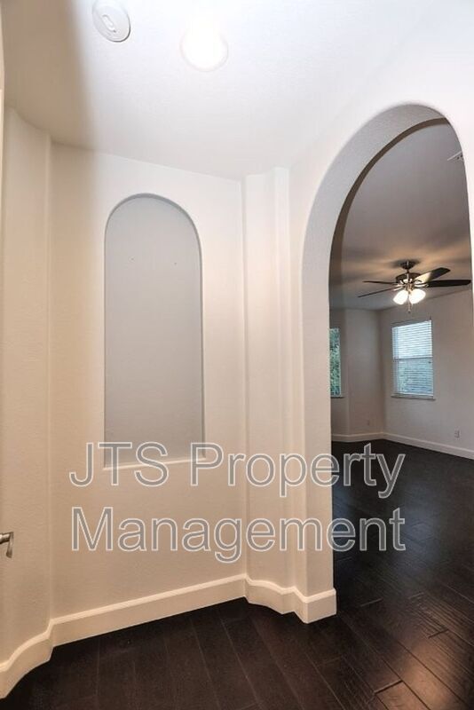 Building Photo - 5602 Jerry Litell Way