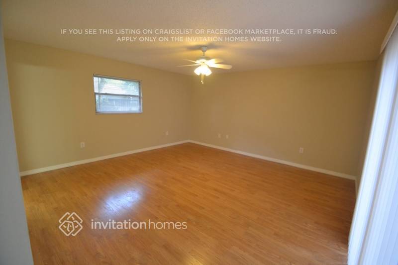 Building Photo - 1051 Sugartree Dr S