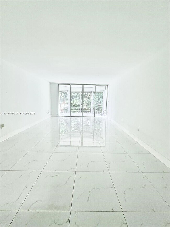 Building Photo - 1401 NE 191st St