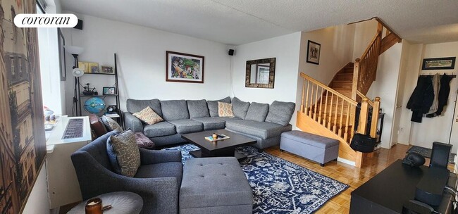 Building Photo - 225 8th Ave