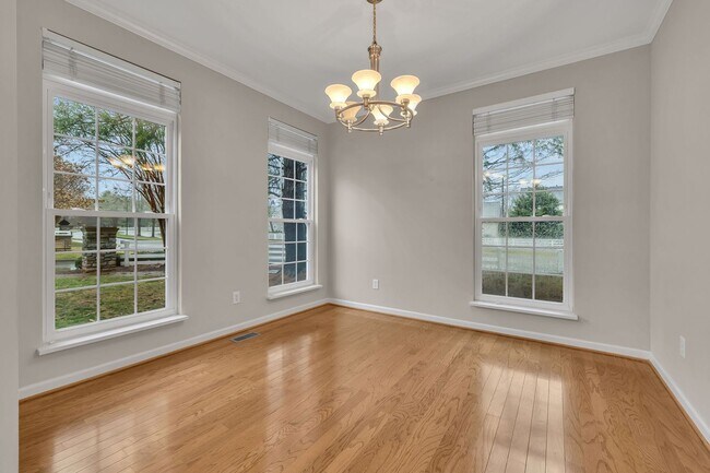 Building Photo - Spotless home for rent in sought after Fie...