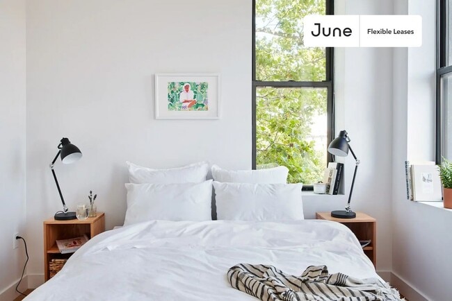 Building Photo - 854 Hancock St