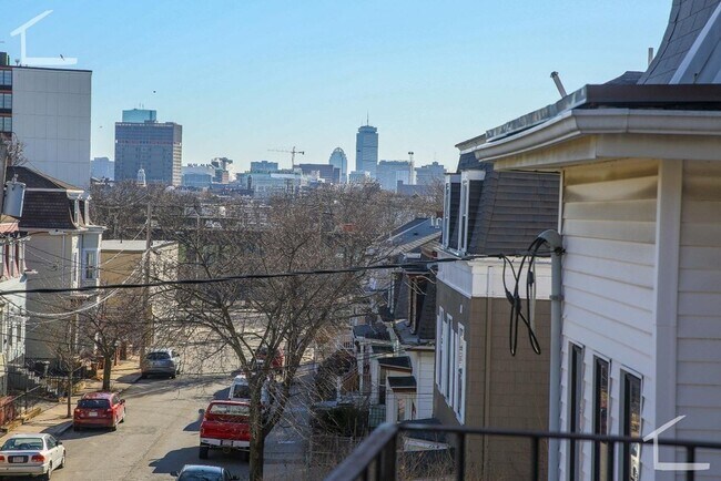 Building Photo - 26 Pinckney St