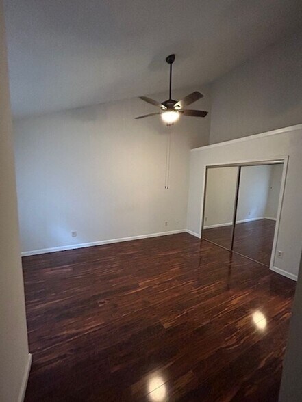 Building Photo - 1112 Sandy Ln Dr