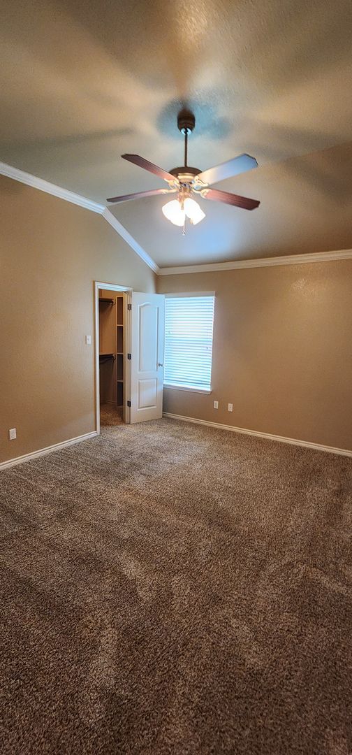 Building Photo - Beautiful 3 Bed, 2 Bath Duplex in Clear Cr...