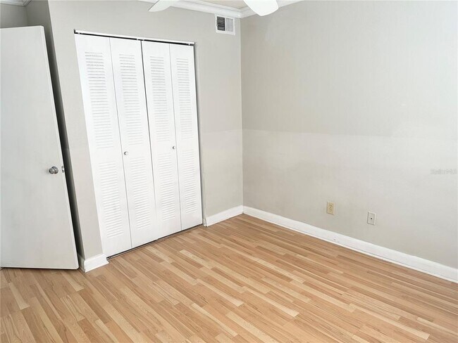 Building Photo - 2524 Woodgate Blvd