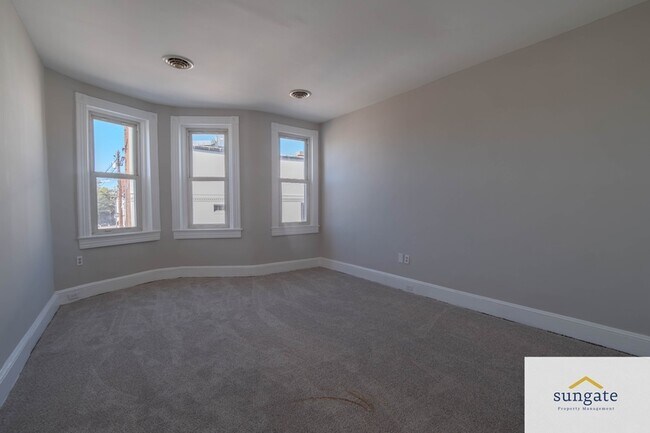 Building Photo - 3507 Elm Ave