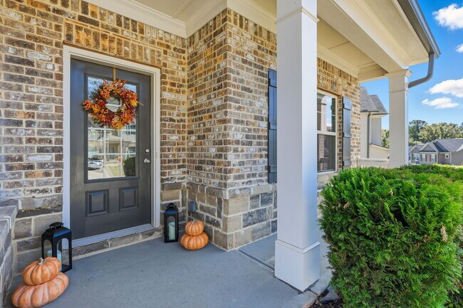 Building Photo - 3247 Hawthorne Path