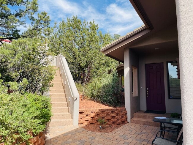 Building Photo - 250 B Kachina Drive, Sedona, AZ 86336, Lease-Only Service