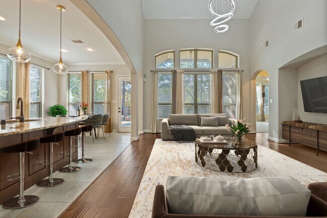 Building Photo - 166 Lindenberry Cir