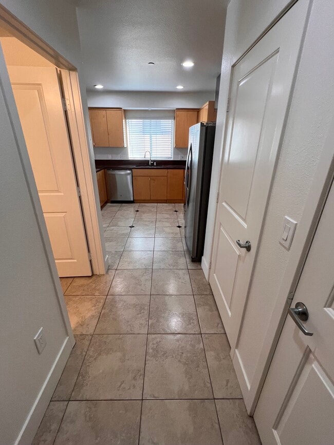 Building Photo - HST