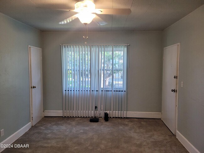 Building Photo - 500 S Beach St