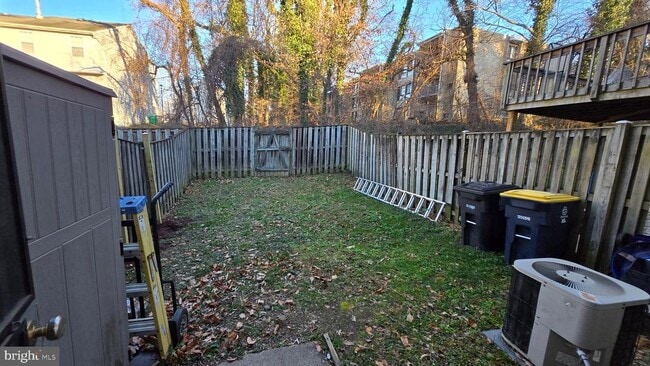 Building Photo - 6565 Ronald Rd