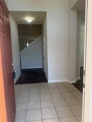 Building Photo - 2004 Golden Oak Dr