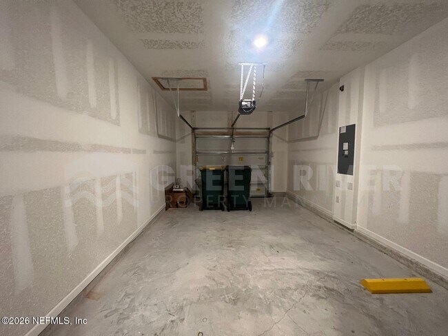 Building Photo - 294 Aralia Ln