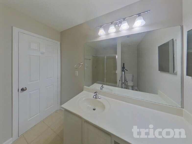 Building Photo - 42 Brookview Dr