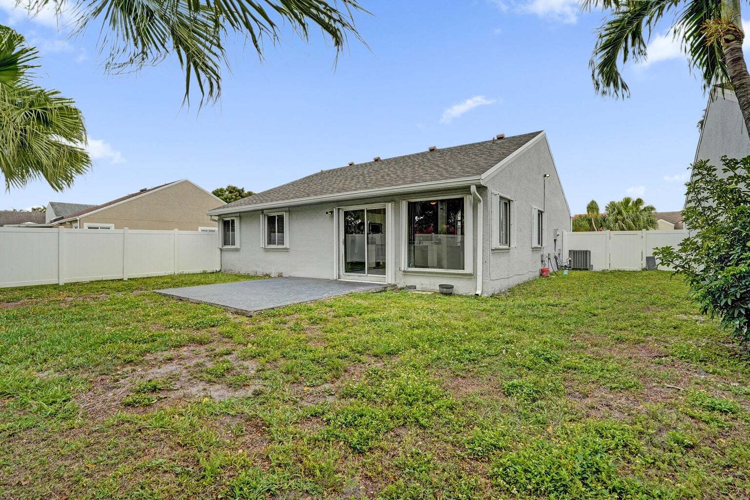 Building Photo - 8467 Dynasty Dr