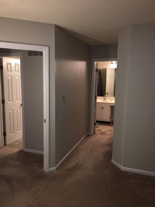 Building Photo - 6140 Gray Gate Ln