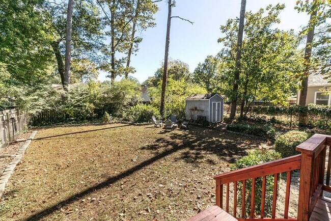 Building Photo - 936 East Lake Dr