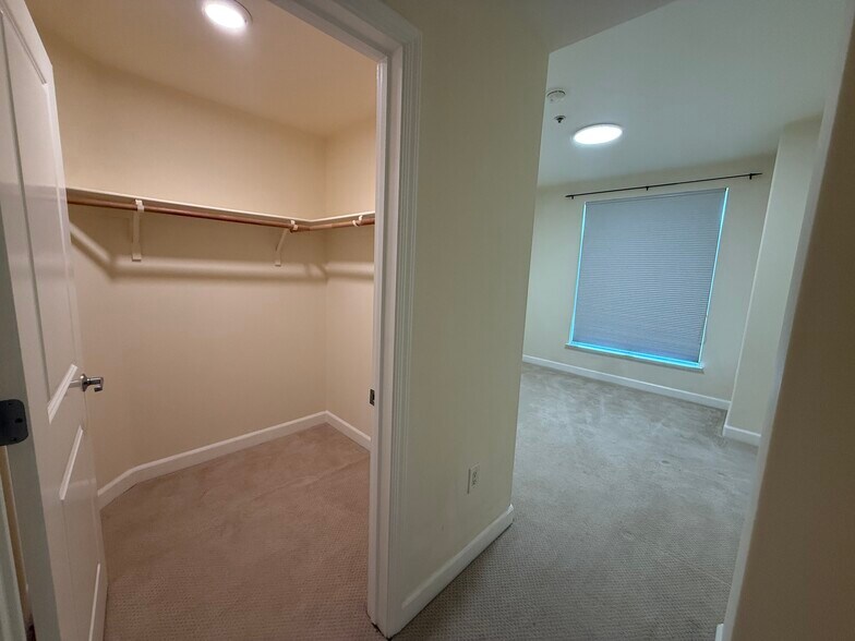 Bedroom 2 Closet - 423 7th St