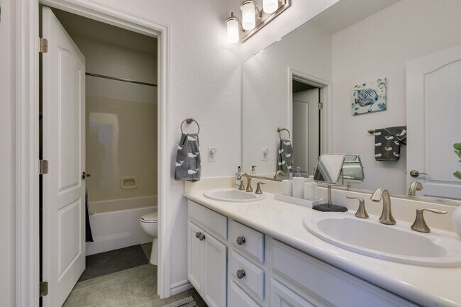 Building Photo - FULLY FURNISHED- Elegant 4-Bed, 3.5-Bath Home with Loft, Designer Finishes, and Expansive Backyard