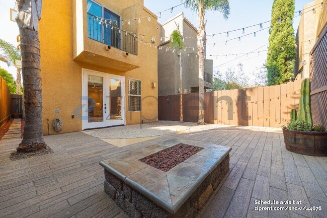Building Photo - 1424 Thomas Ave