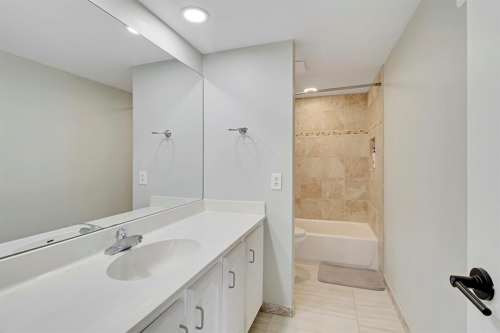 Building Photo - 110 N Delaware Blvd