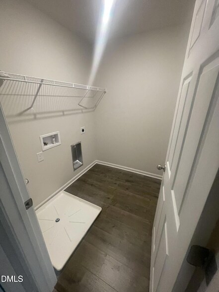 Building Photo - 1004 Peony Ln