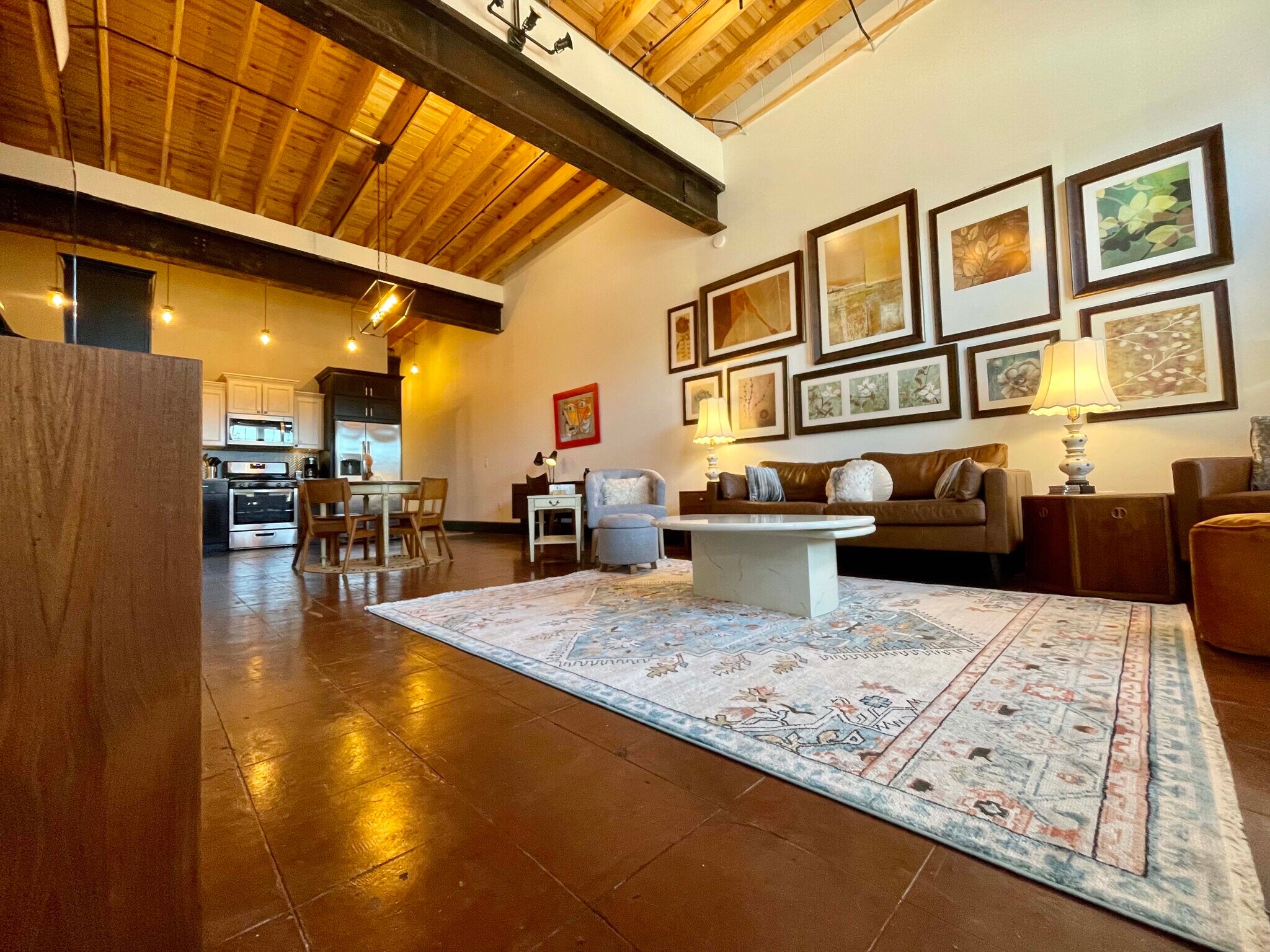 Building Photo - 719 S. Baker St.