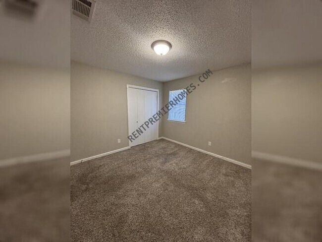 Building Photo - 4509 Valley Brook Dr