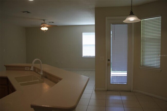 Building Photo - 3222 Hopewell Dr